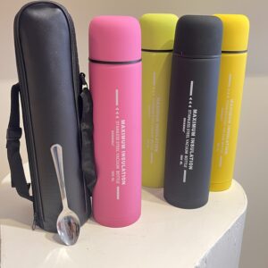 TERMO ACERO INOXIDABLE 1LT COLOR CON FUNDA Y CUCHARA